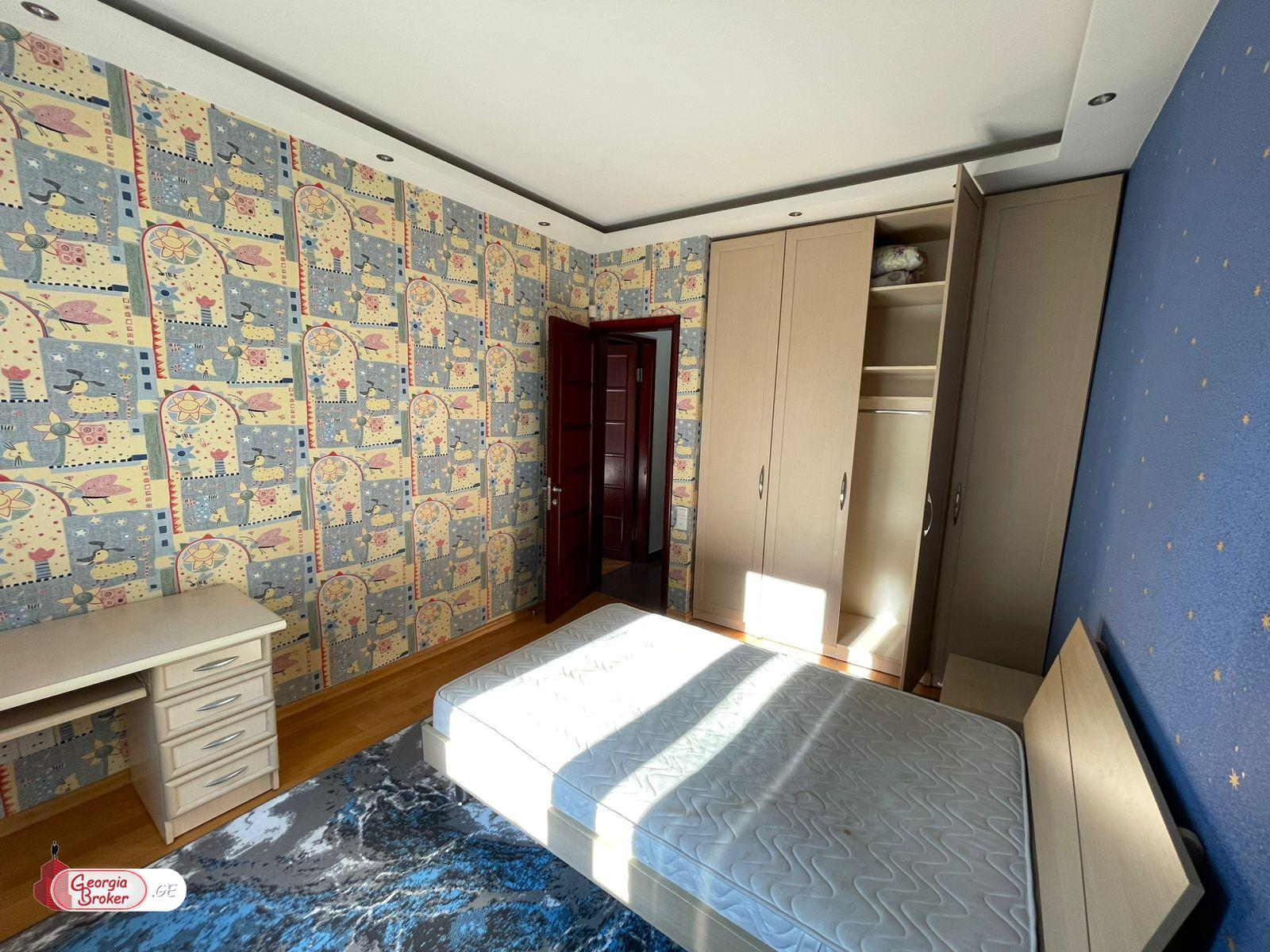 nearly repaired 3-room apartment for sale